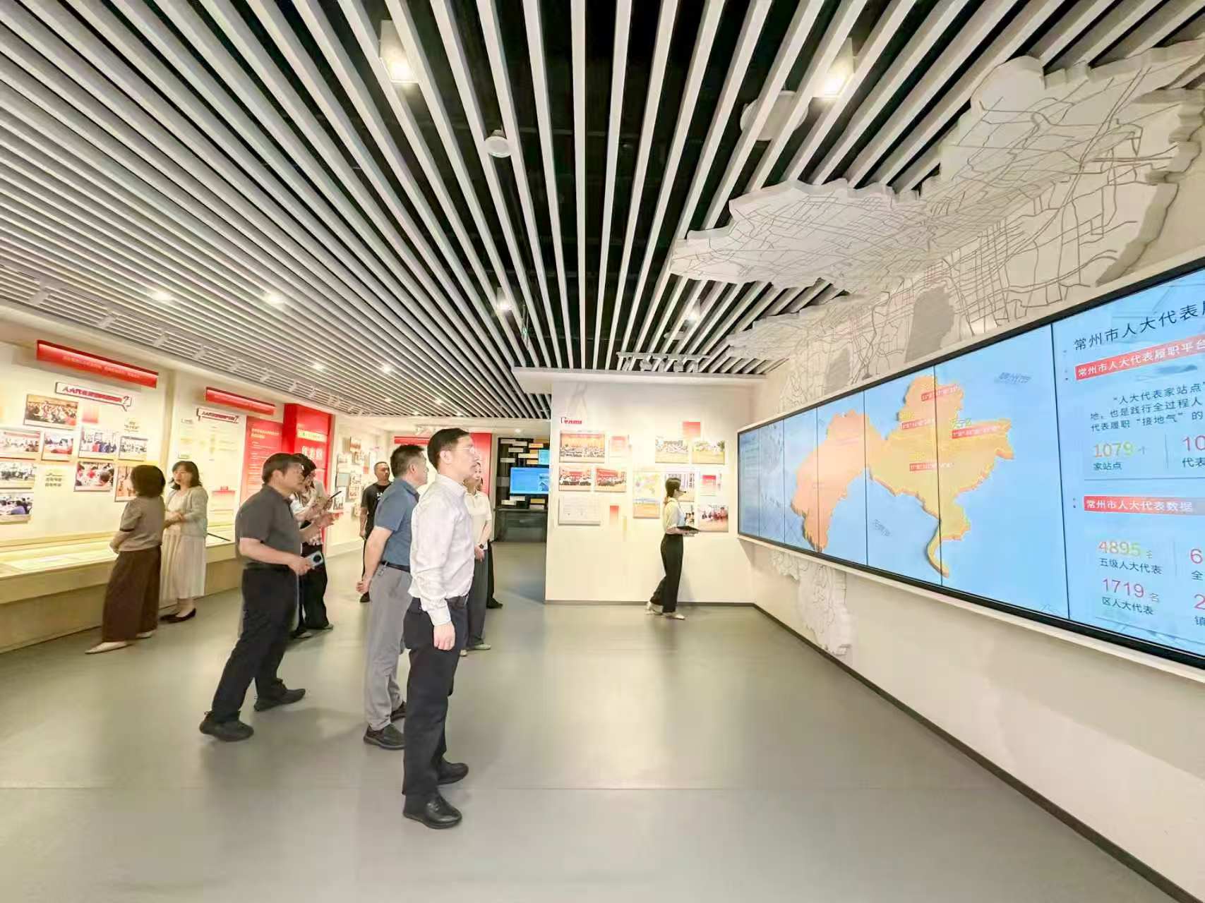 市审计局机关一支部赴常州人大历史展示馆开展主题党日活动